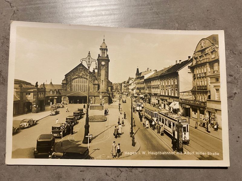 Originalt tysk WWII postkort (Adolf Hitler straße) 