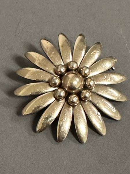 Original Dansk broche af sølv, belagt med guld