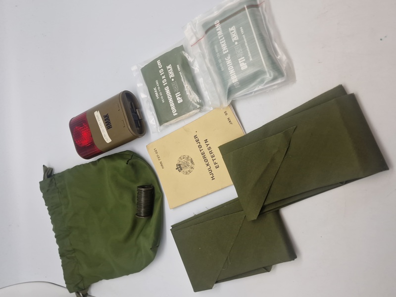 Lot diverse dansk militaria 