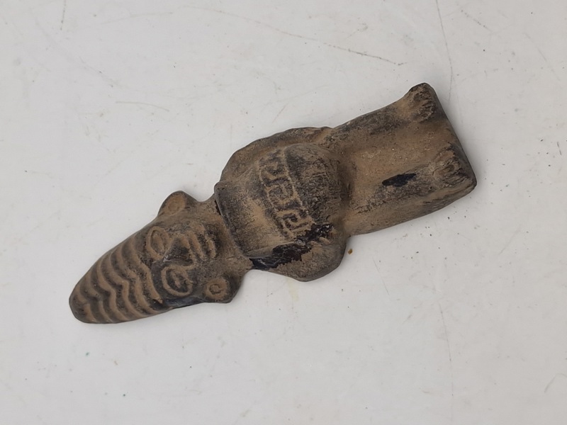 Original Pre-Colombian figur med reperation 