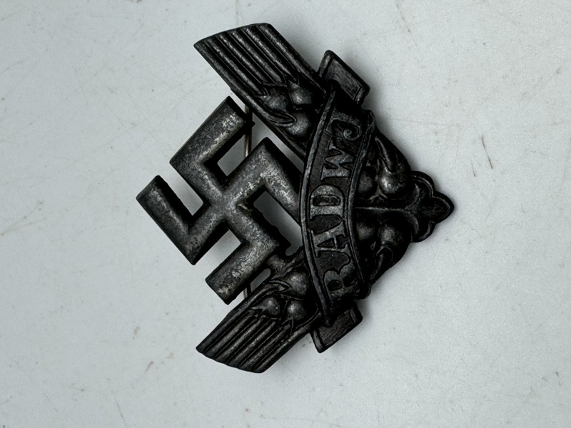 Originalt WWII GERMAN RADwJ WAR HELPER'S SERVICE BADGE