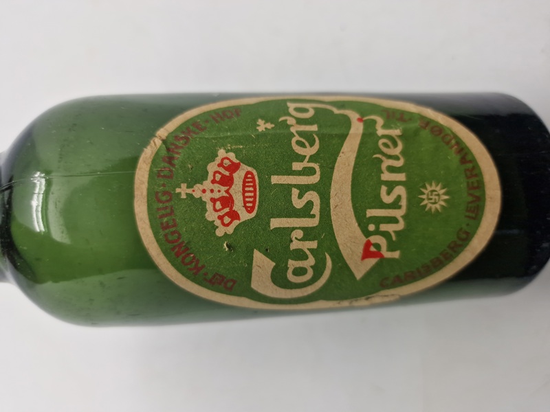 Original Carlsberg flaske - bemærk soltegnet 