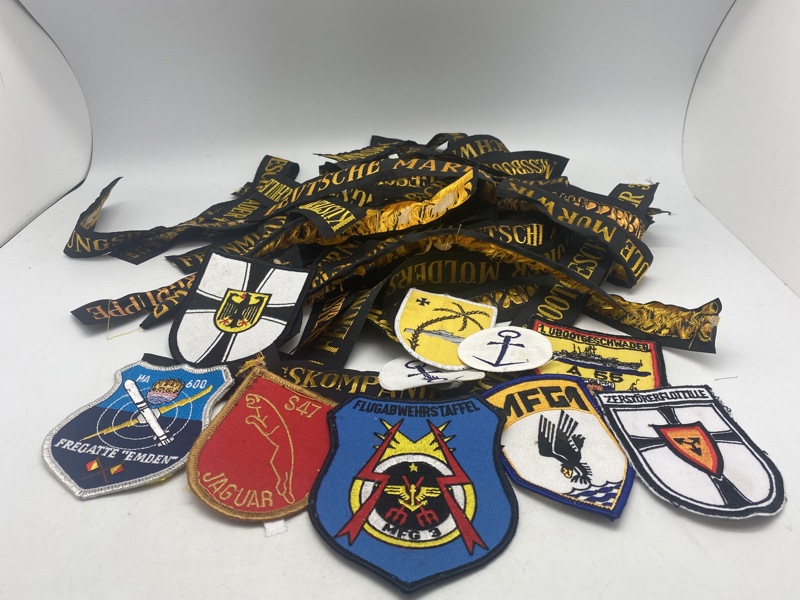 Stor samling DDR bundesmarine striber og patches 