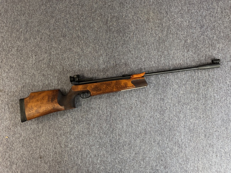 Walther LGR air rifle kaliber 4.5, kraftig, har lige fået service hos bøssemager  
 