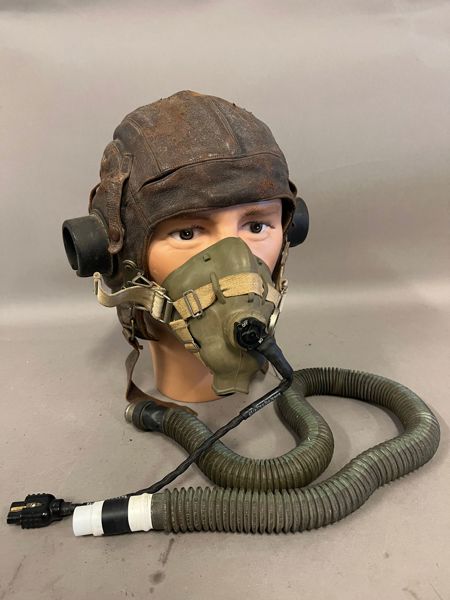 Original Engelsk Royal Air Force WW" hjelm og maske, fundet i Dk ved nedskudt maskine 