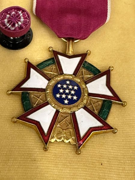 Original Navngiven US  The Legion of Merit (LOM): Oberst Cecil J Gridley (1895-1962)