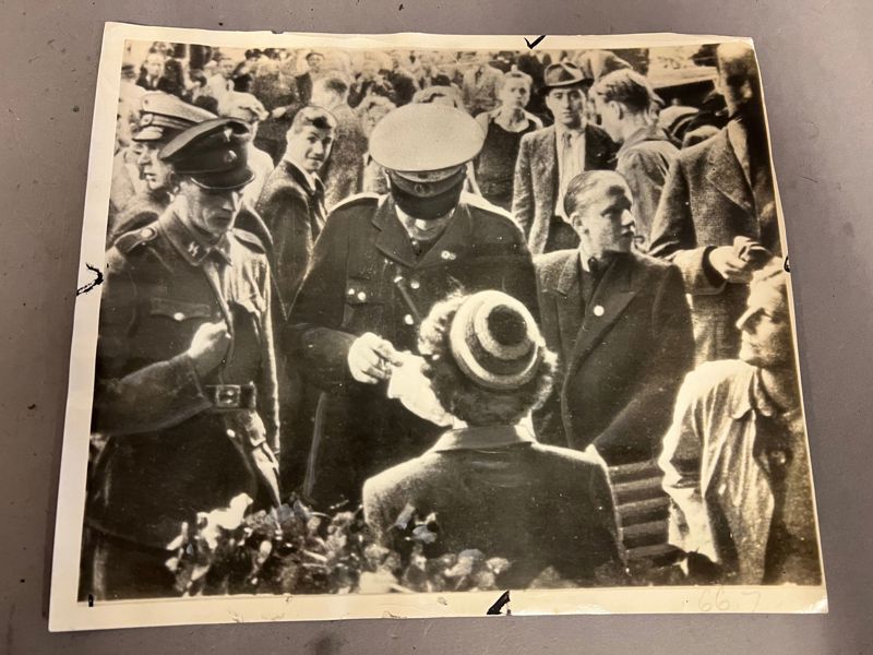 Originalt Sjælden allieret WW2 presse foto om Danmark, med tekst bagpå 