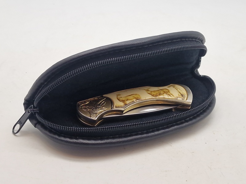 Veludført foldekniv med etui