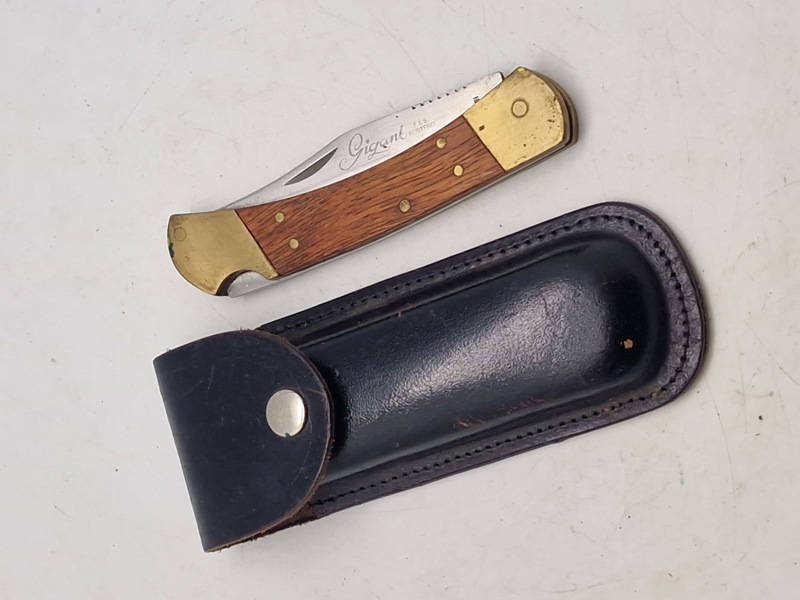 Foldekniv med etui