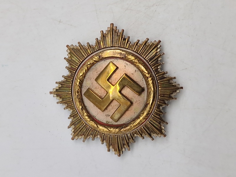 Deutsches Kreuz im Gold - original “57 version” med påsat hagekors