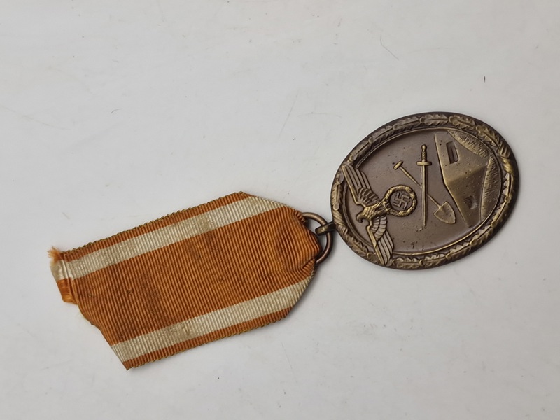 Original Deutsches Schutzwallehrenzeichen