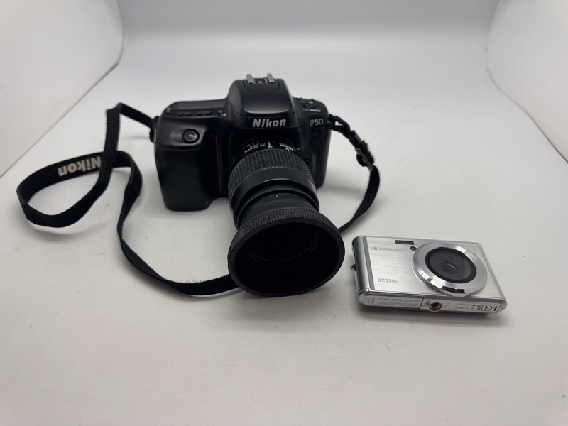 Nikon mm.