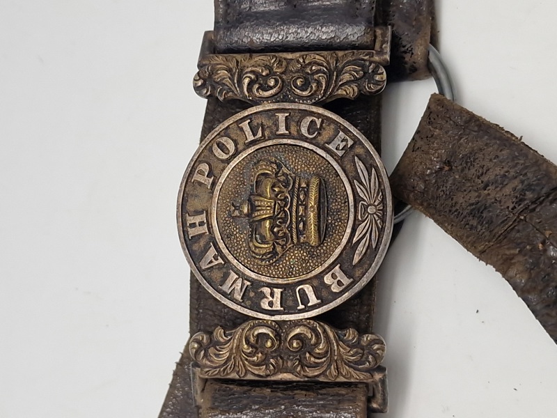 Originalt bælte med skrårem - Burma police