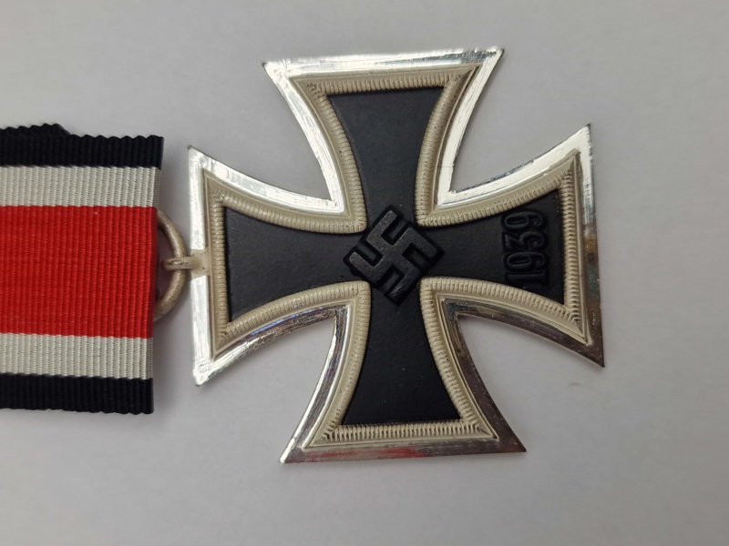 Originalt Eisernes kreuz II.kl Hersteller 13 - Gustav Brehmer Metallwarenfabrik - mint stand