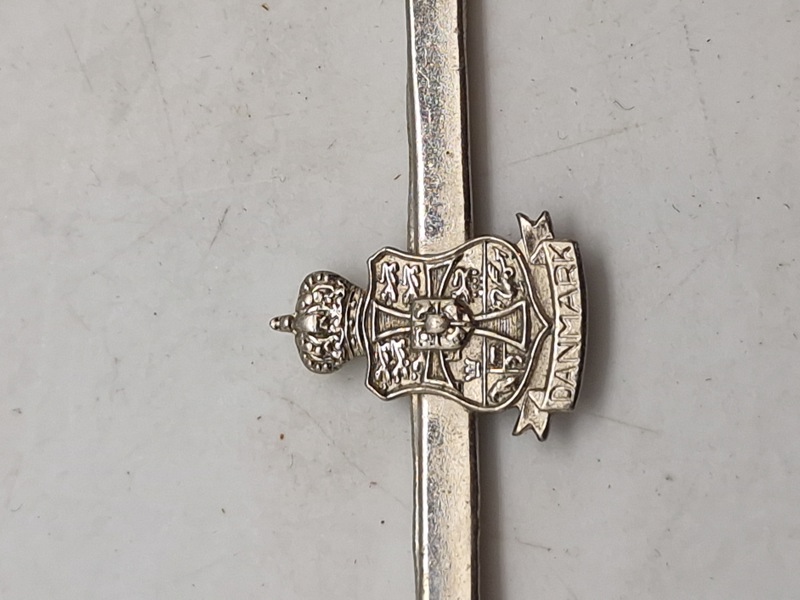 Original dansk national slipsenål