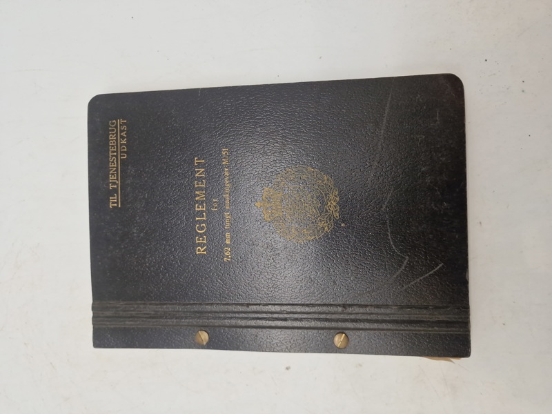 Reglement for maskingevær M/51