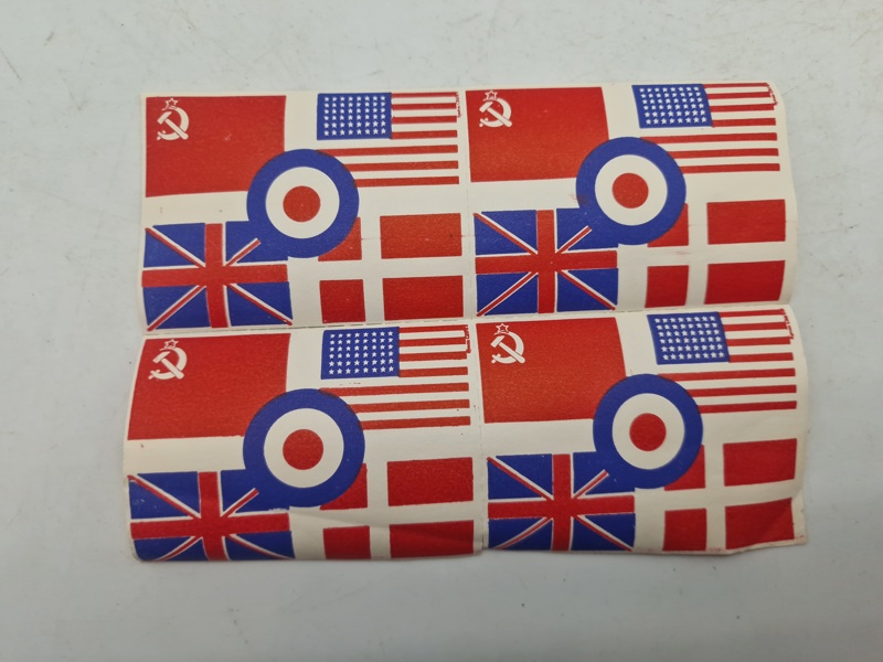 Samling originale mærkater fra majdagene 1945