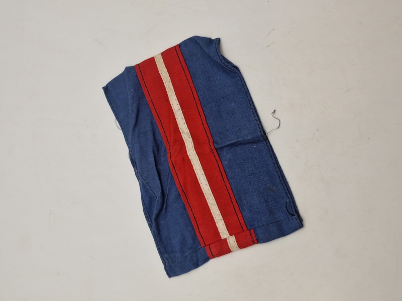 Originalt armbind fra modstandsbevægelsen - københavner-typen
