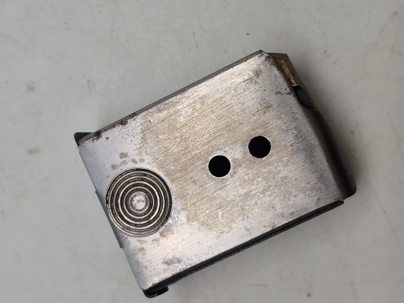 Originalt Dansk 10-21 magasin våbenmester ( Uden nummer )