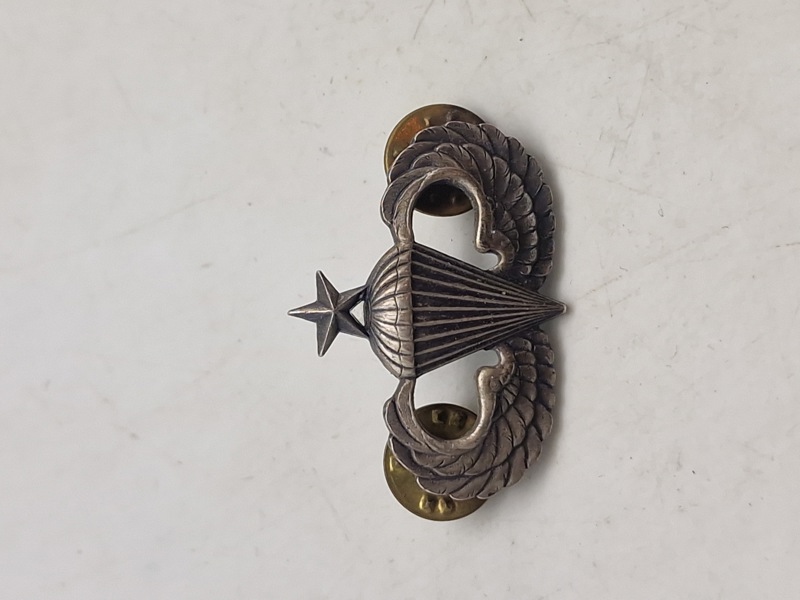 Original amerikansk faldskærmsvinge fra ww2 af sterlingsølv