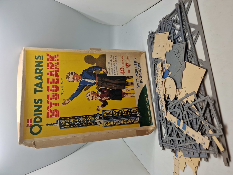 Originalt byggesæt forstillende Odins tårn (Blev sprængt af Peter gruppen i 1944)