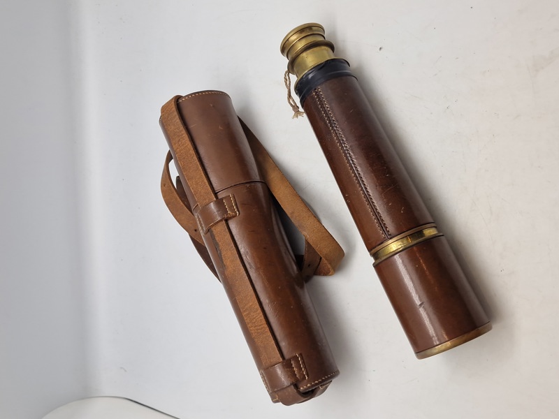 Original stor Marinekikkert klar i optik