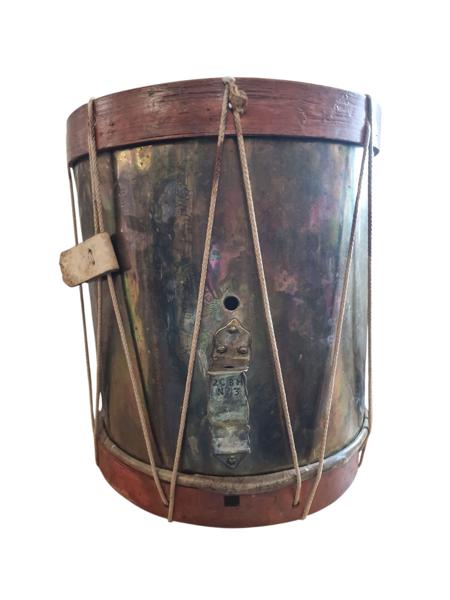Original Dansk militær tromme, godt stemplet