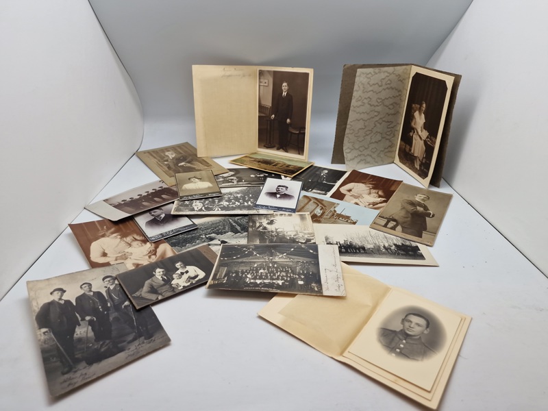 Samling gamle fotos