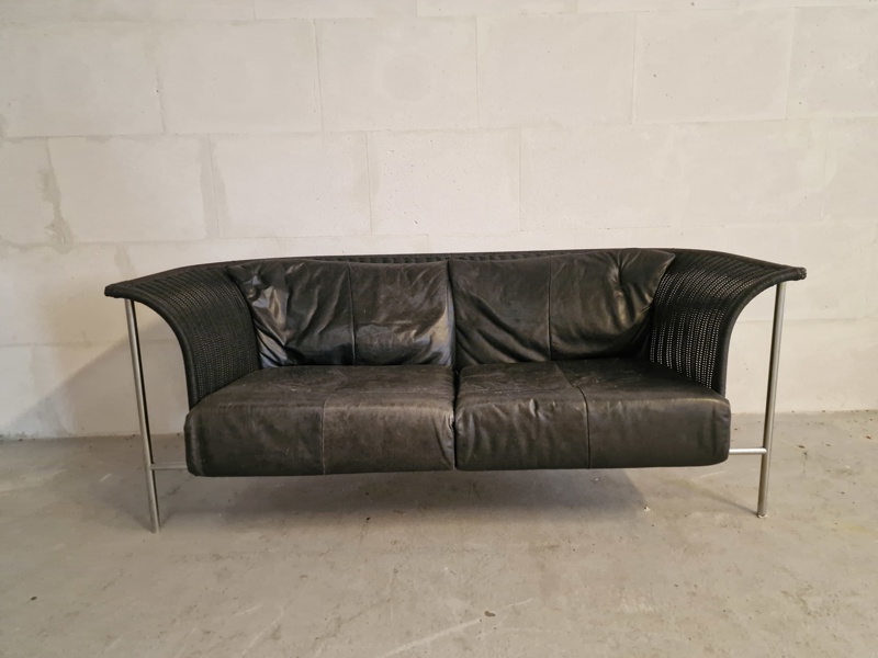 Modernet sofa SKAL HENTES I VORDINGBORG