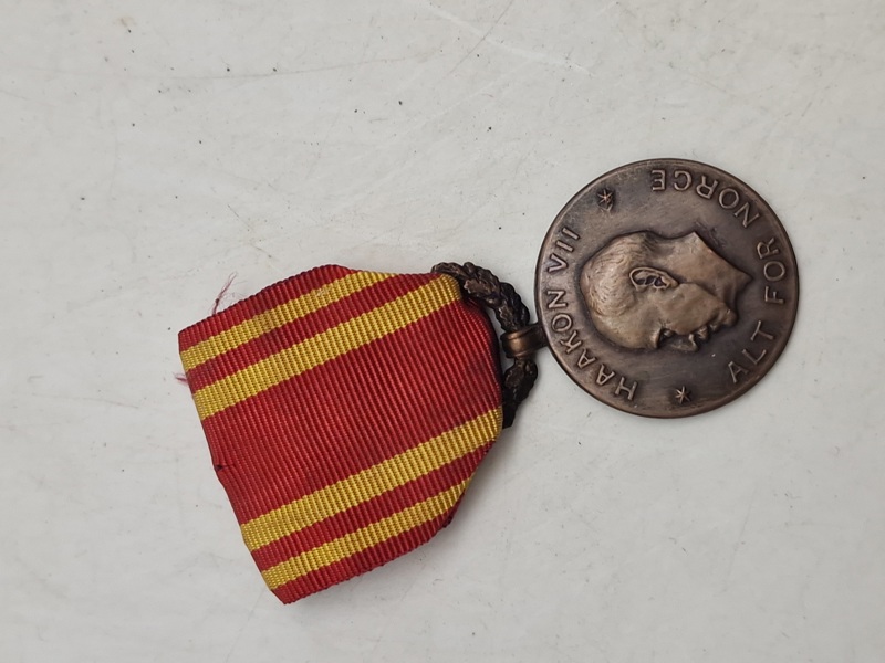 Original norsk War Medal (Krigsmedalje)