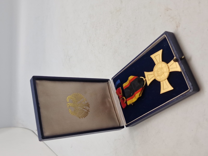 Originalt Bundeswehr Cross of Honor med æske