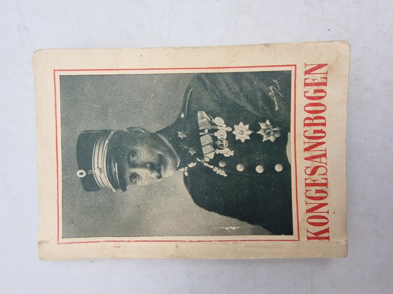 Original dansk kongesangbog WW2