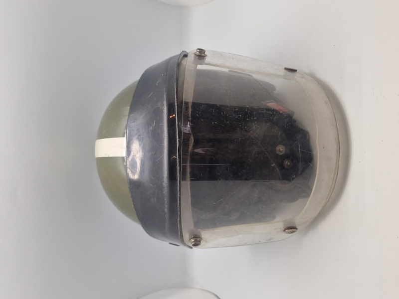 Original Bundeswehrhelm.
Krad Melder Helm