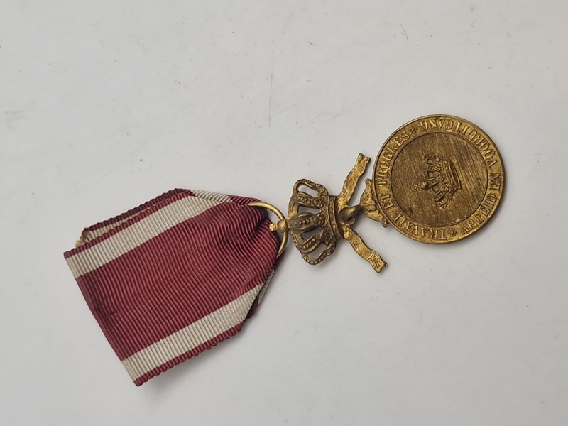 Original belgisk Kroneorden (Ordre de la Couronne / Kroonorde - Kroneordenen er en national orden i Kongeriget Belgien, etableret af Kong Leopold II den 15. oktober 1897.