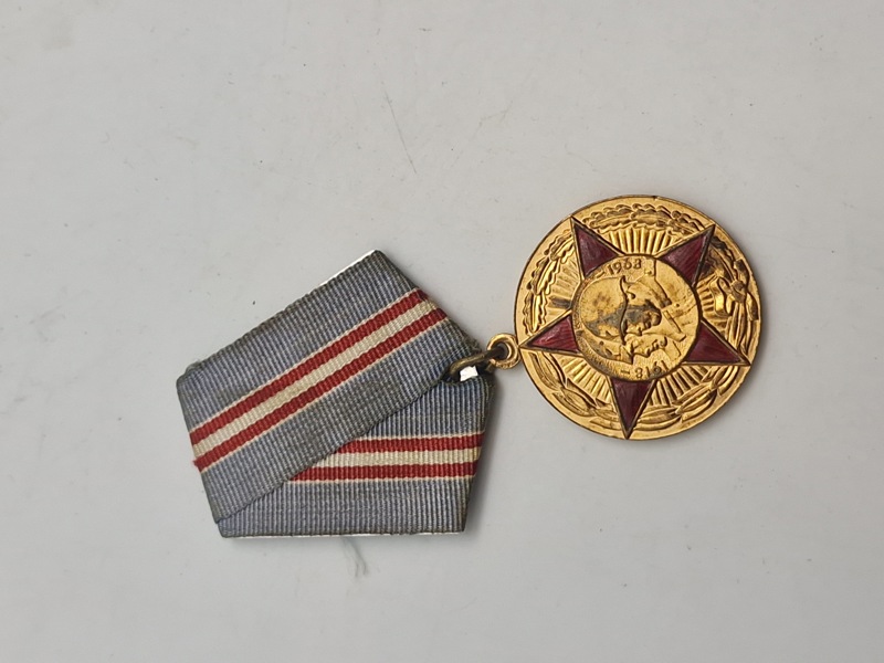 Original Jubilæumsmedalje '50 år for USSR's væbnede styrker'" 