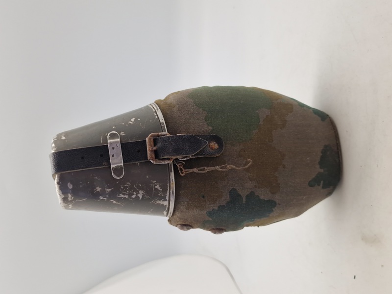 Original DDR feltflaske i den sjældne Blumentarn camouflage 