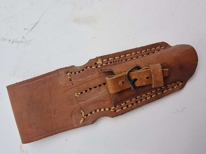 Originalt WW1 British P14 leather bayonet frog
