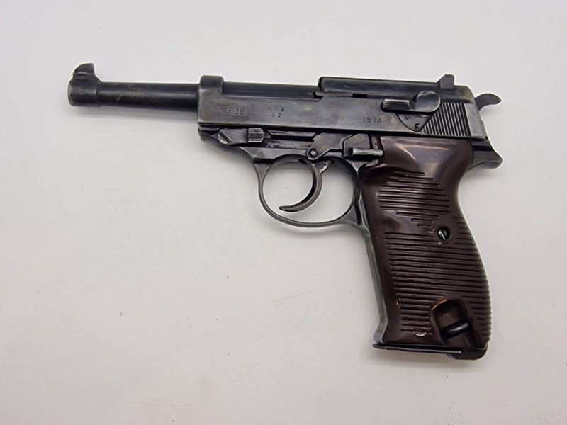 Replica af tysk Walther P38 