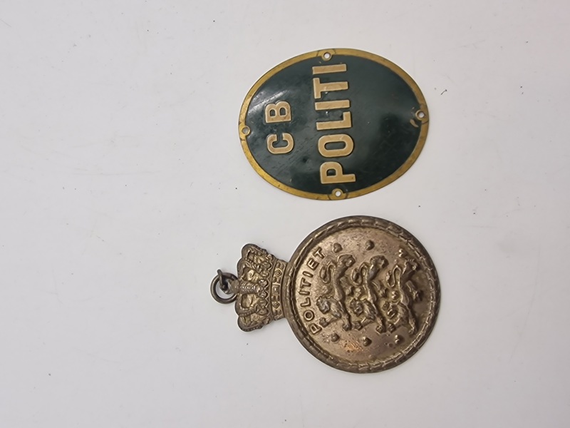 Originalt M/38 politi skilt og originalt skilt fra CB politi - ww2