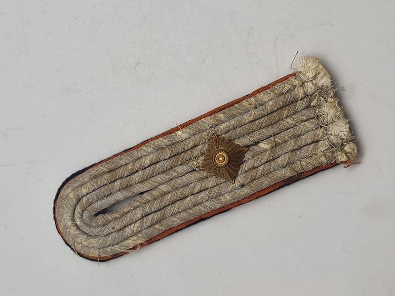 Tysk SS lager ww2 Oberleutnant skulderstrop efterkrigs ??