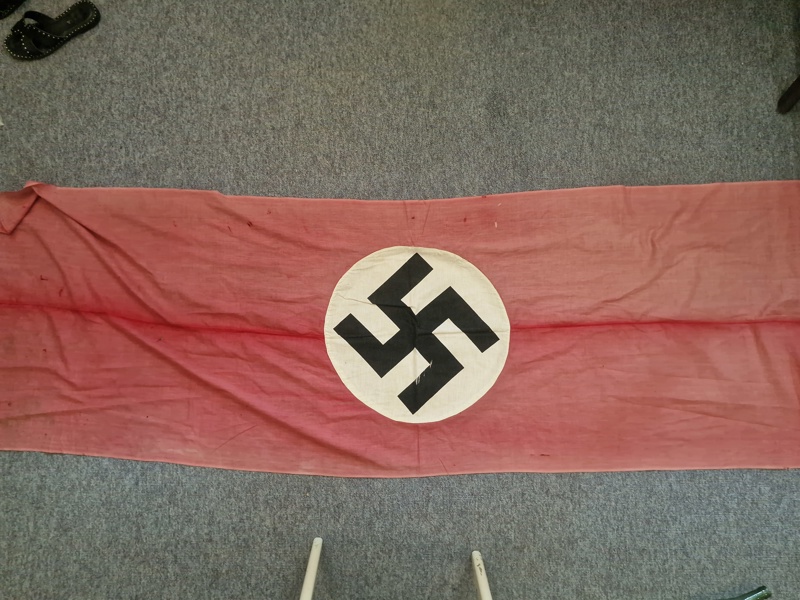 Stort originalt husbanner ca. 68 x 223 cm