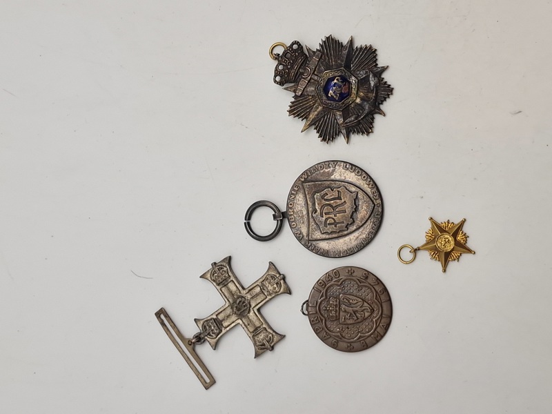 Lot diverse medaljer uden bånd