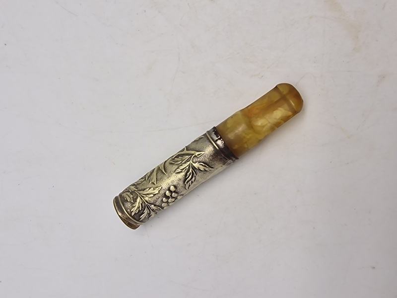 Cigaretrør med ornamenteretssølv