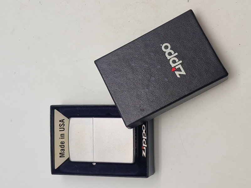 Original Zippo lighter med æske