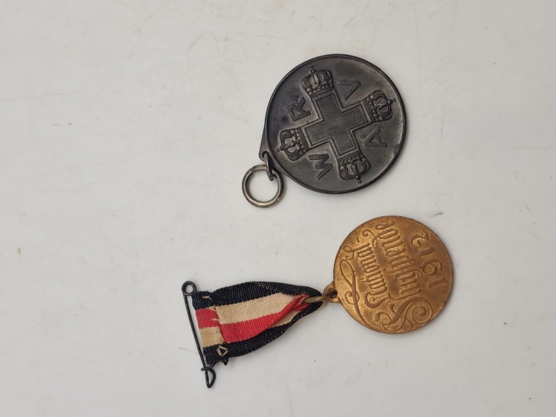 Original Rote Kreuz-Medaille, II. Klasse & Pre-WWI 1912 German National Flugspende Zeppelin Donation Bronze Medal