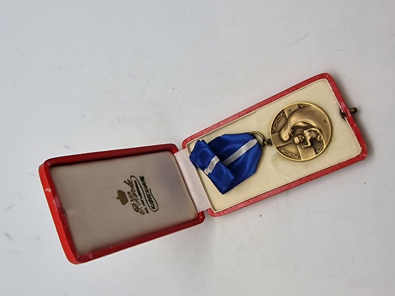 Original Finland Pro Bengnitate Humana Medal