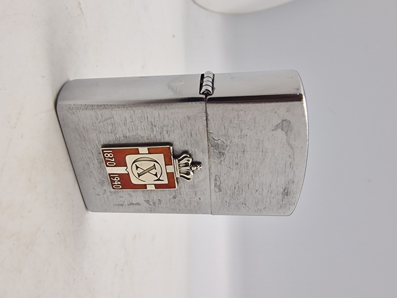 Zippolighter med kongemærke