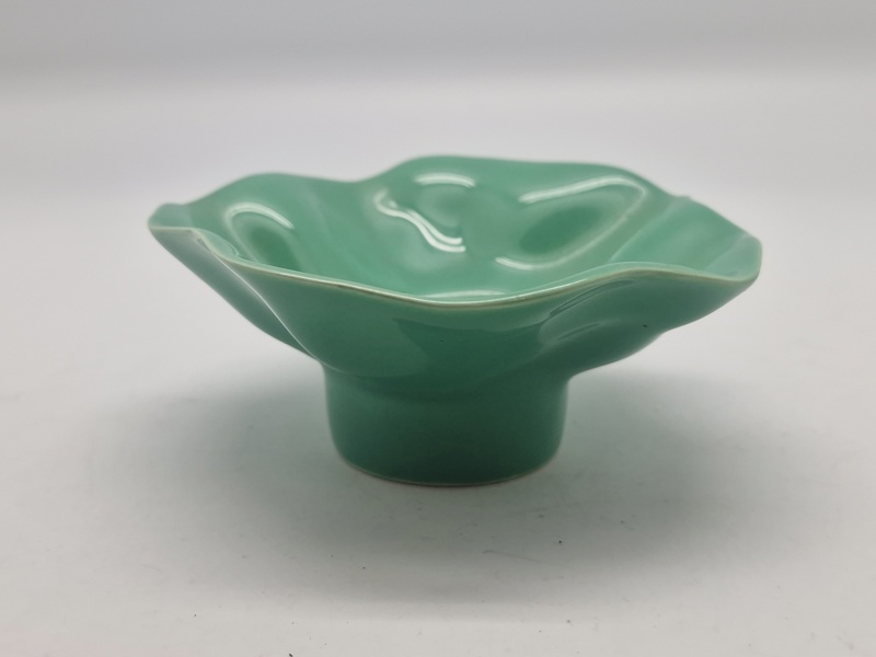 Royal Copenhagen, Natura Grøn fyrfadstage, 12cm i diameter, 5cm høj, Design Ole Kortza