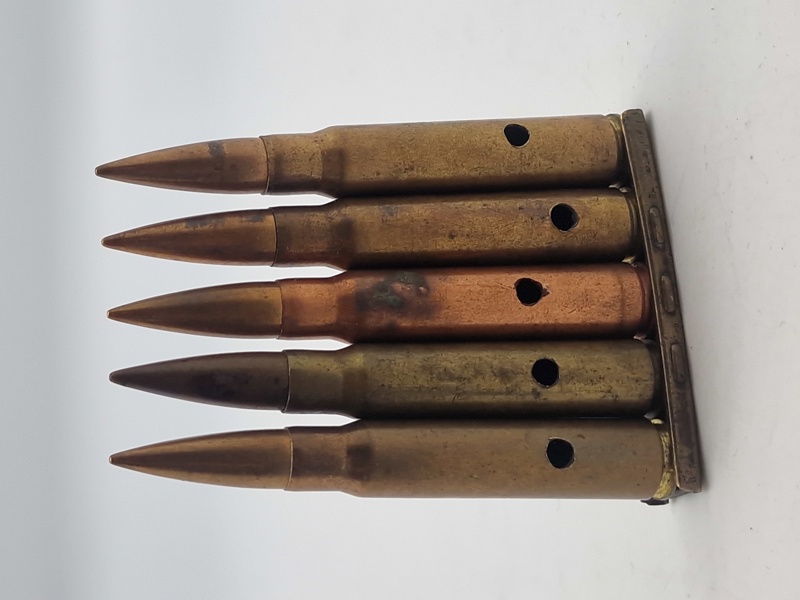 Original laderamme til K98 med 8X57JS patroner (deaktiverede) 