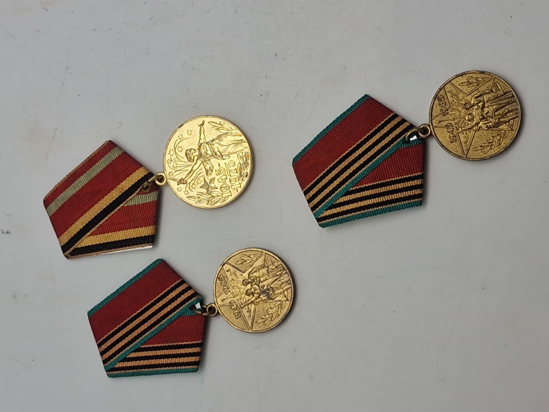 Samling russiske jubilæums medaljer